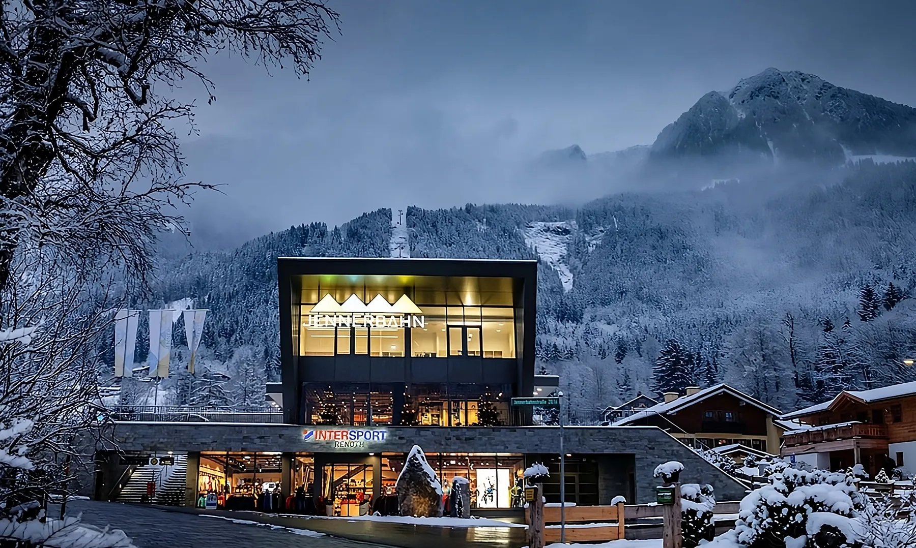 dachdecker salzburg - jennerbahn talstation - dach- und spenglerarbeiten, fassade